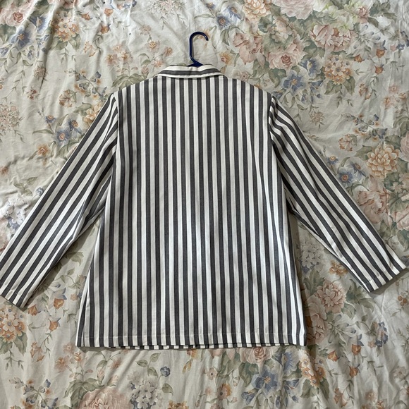 VINTAGE Made in USA, 2X, light gray and white striped blazer, shoulder pads. - Picture 2 of 2